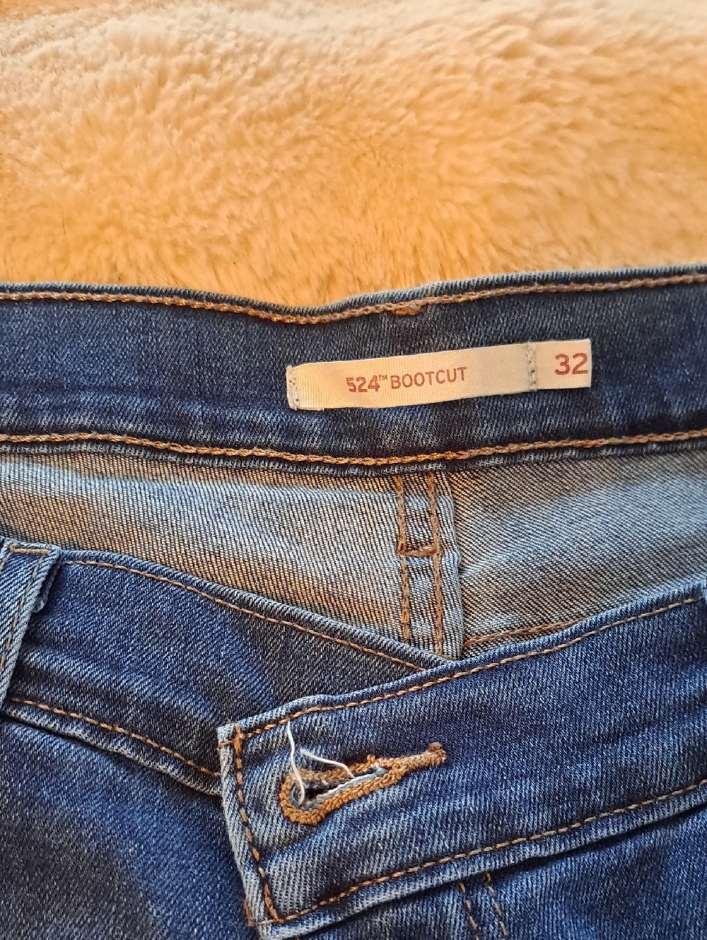 Levi's 524 Bootcut Jeans in Blue Denim Sz 32